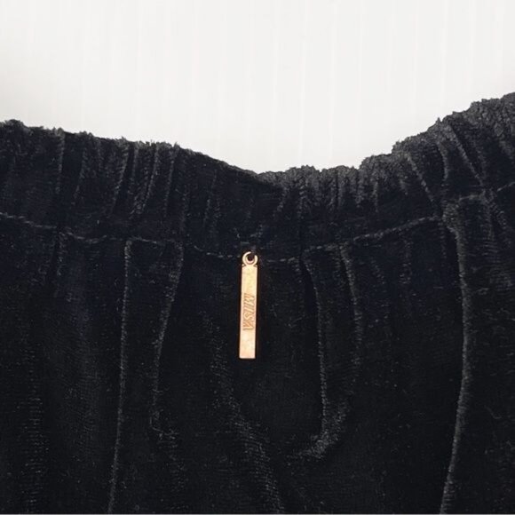 MISA Los Angeles Black Velvet Off Shoulder Blouse Ruffle XSmall - Picture 7 of 8
